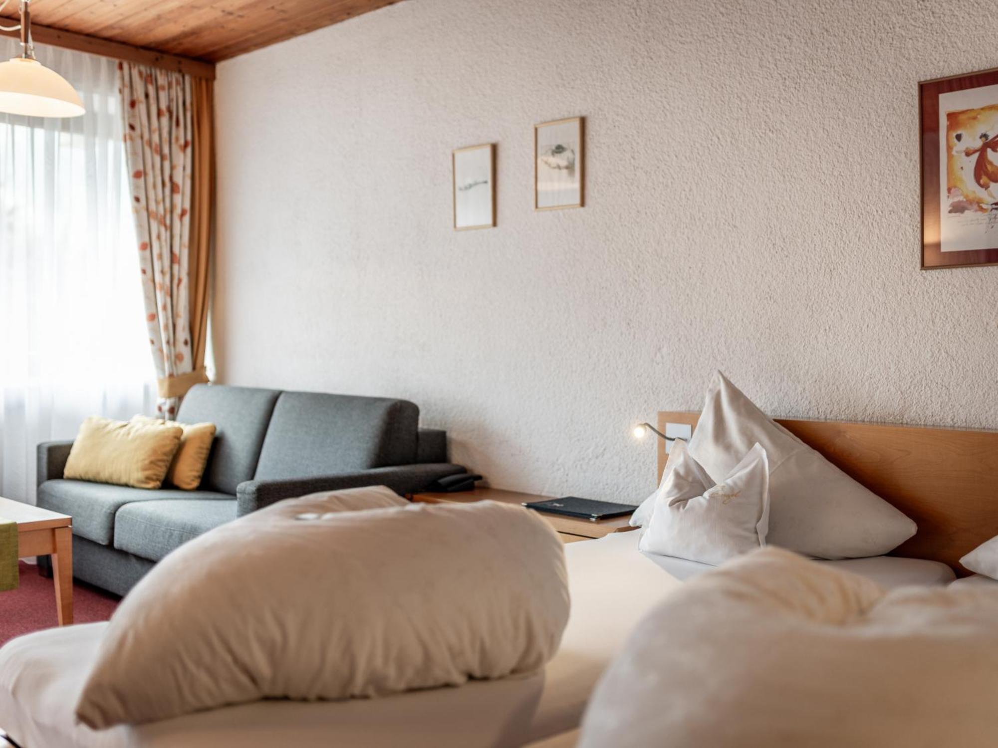 Hotel Engel Меллау Экстерьер фото